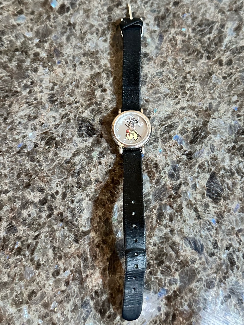Disneys 101 Dalmatians Watch - Picture 3 of 12